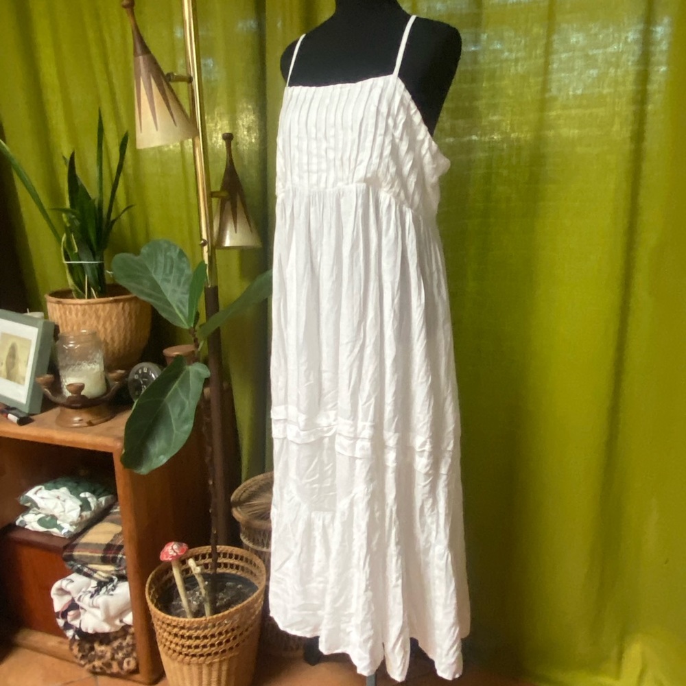 ASOS Lightweight Tiered White Dress - Picture 6 of 8